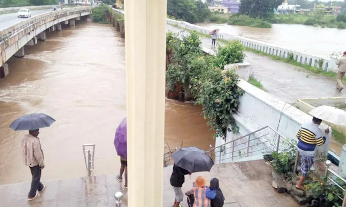 ­Coastal districts face the brunt of rain fury