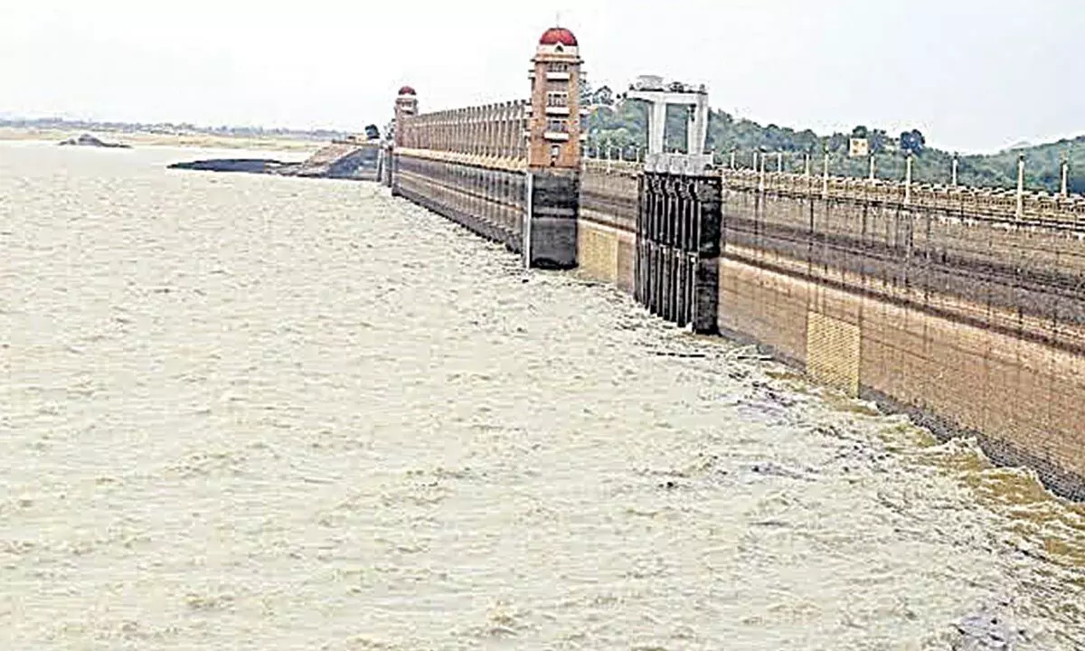 Water level continues to rise in Tungabhadra dam