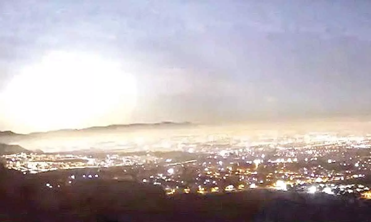 Caught on camera: Meteor lights up Chile sky