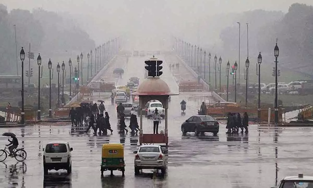 Rains lash Delhi, bring relief from sultry weather