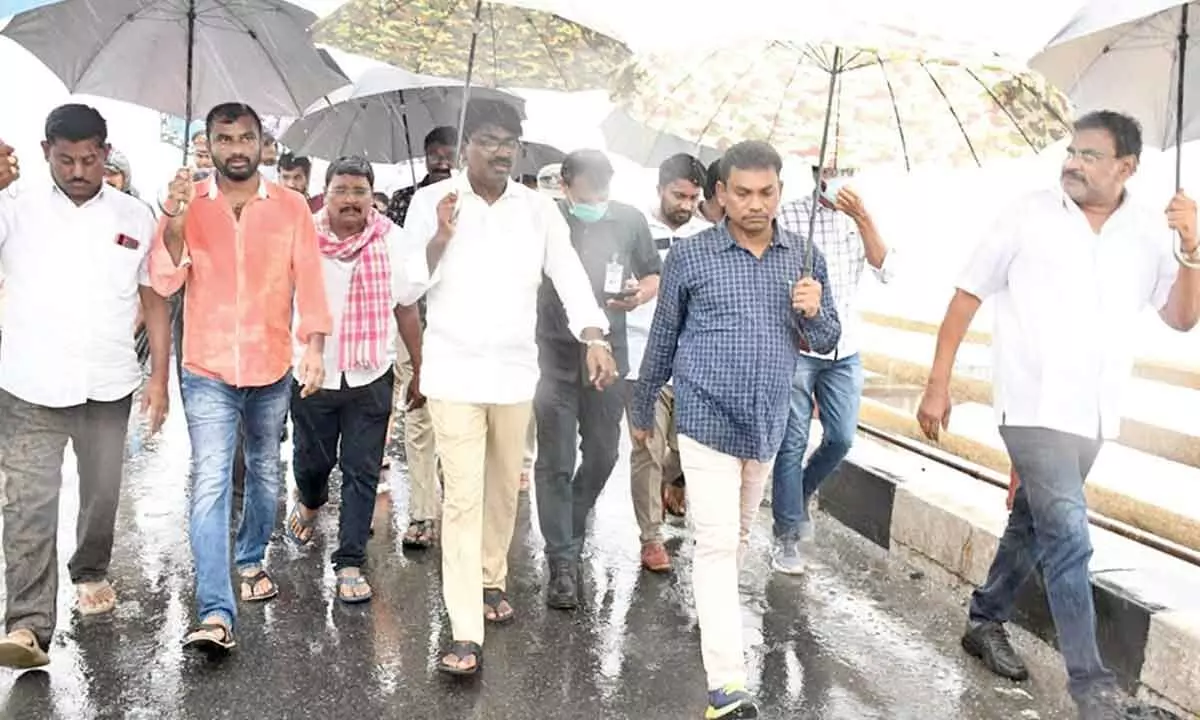 Transport Minister P Ajay Kumar inspecting the flood-affected areas in the temple town of Bhadrachalam on Monday