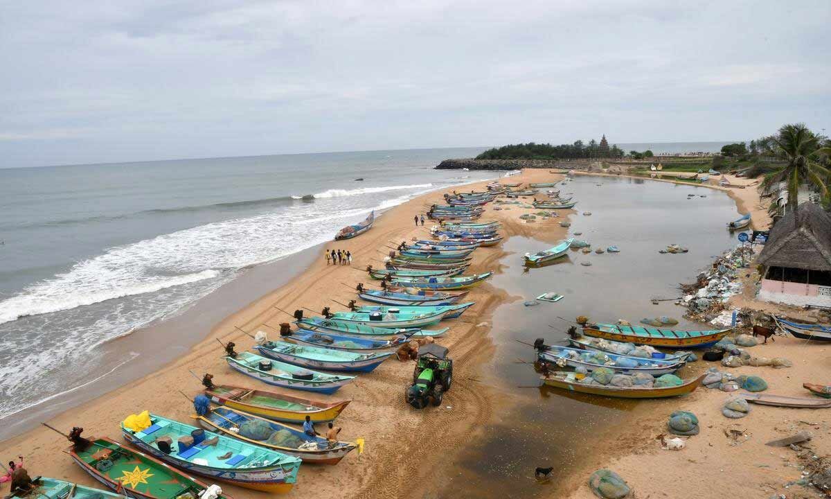 Six Tamil Nadu Fishermen Caught By Sri Lankan Navy