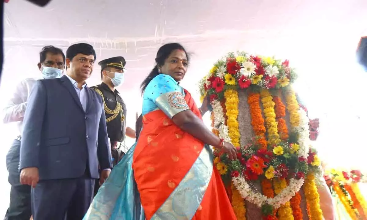 Rani Rudrama Devi is an inspiration to women: Governor Tamilisai