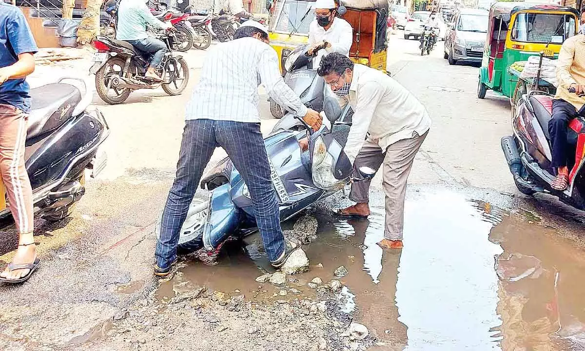 Hyderabad: Battered roads turn commuters nightmare