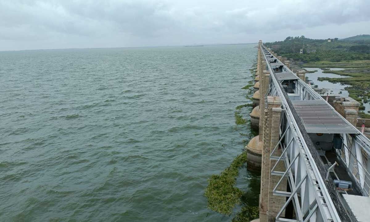 Tungabhadra dam receives huge inflows, alert sounded