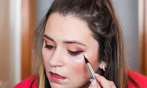 Keep eye-liner away from infecting your eyes