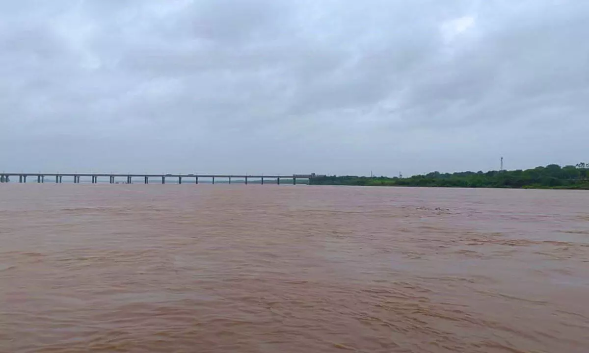 Godavari water level reaches 59.40ft at Bhadrachalam, third warning alert in force