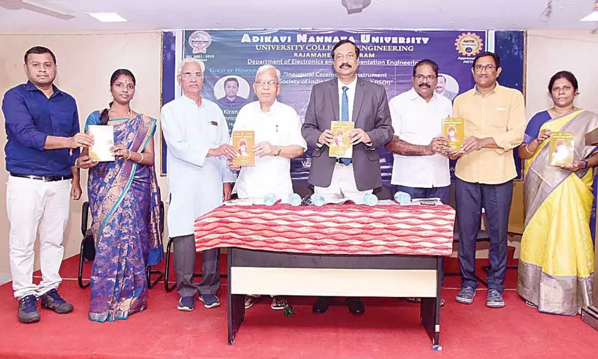 Adikavi Nannaya University Vice-Chancellor M Jagannadha Rao releasing the book ‘Dayananda Digvijayam’ at AKNU in Rajamahendravaram on Thursday