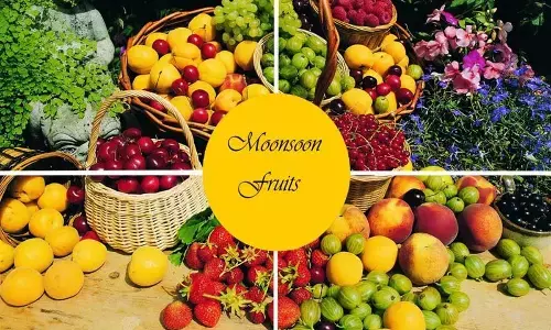 During Monsoon, many would prefer to have hot pakoras and samosas, you can also have fruits, this would help strengthen your immunity.