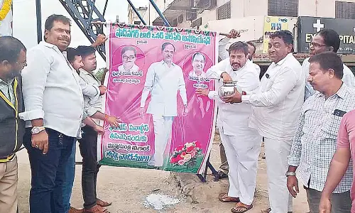 Lorry owners thank CM KCR