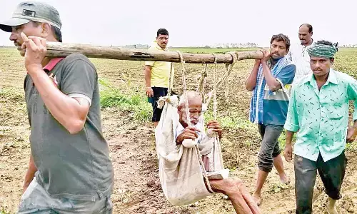 1 missing as boat capsizes in Godavari