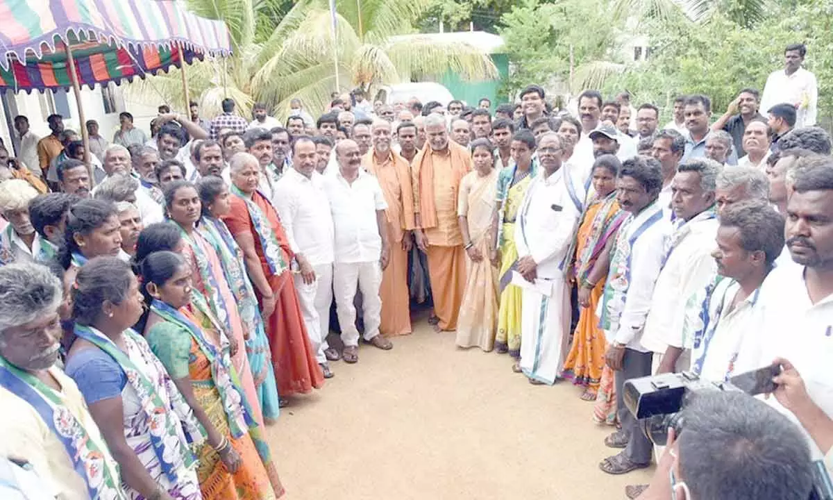 TDP workers from Kuppam joining YSRCP in the presence of Minister Peddireddy Ramachandra Reddy, MP N Reddeppa, MLA A Srinivasulu and ZP Chairman Govindappa Srinivasulu in Chittoor on Saturday