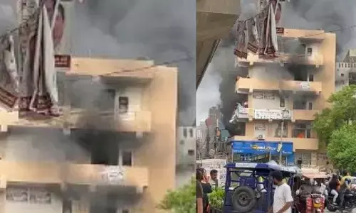 Delhi: Fire at building in New Ashok Nagar; 12 rescued
