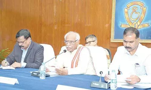 Dattatreya visits Osmania University