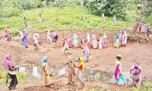 Gujarat school children given jobs under MGNREGS