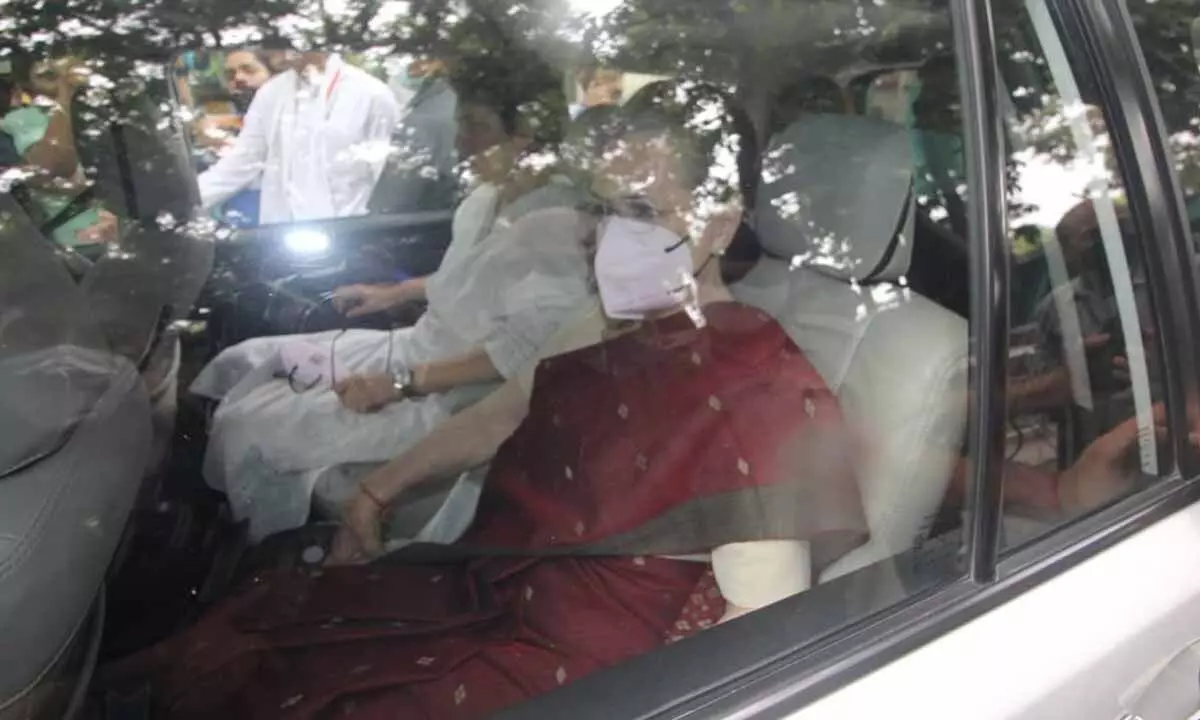Sonia Gandhi had problem while speaking during ED grilling