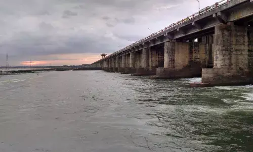 Many mandals face flood threat as Godavari rises again