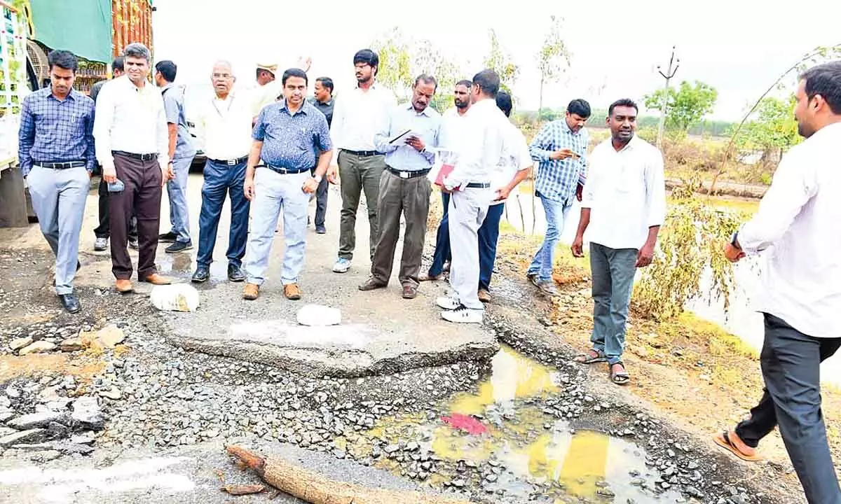 Central team surveys flood-hit Kothagudem dist