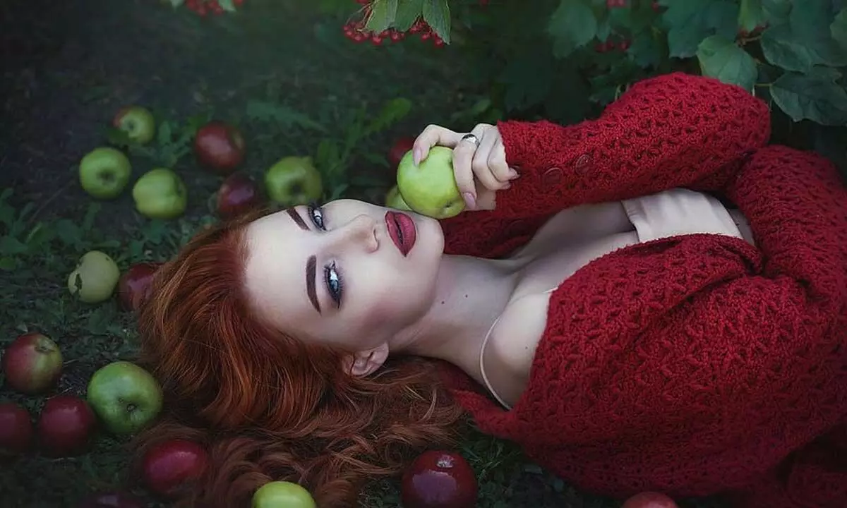 Apple benefits your skin