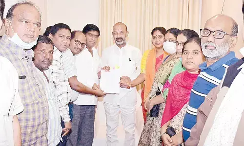 Bandi Sanjay Kumar to take up issue with Union Health Minister