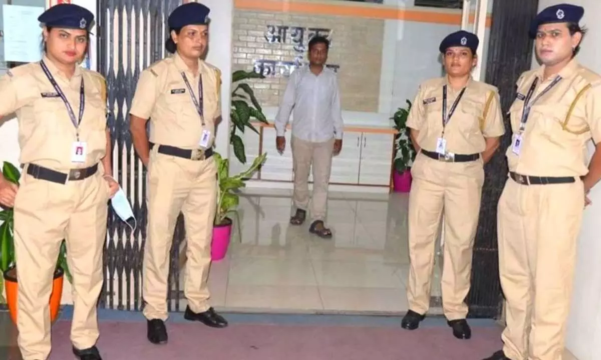 Pune Civic Body Employs Transgender People As Green Marshals And Security Guards