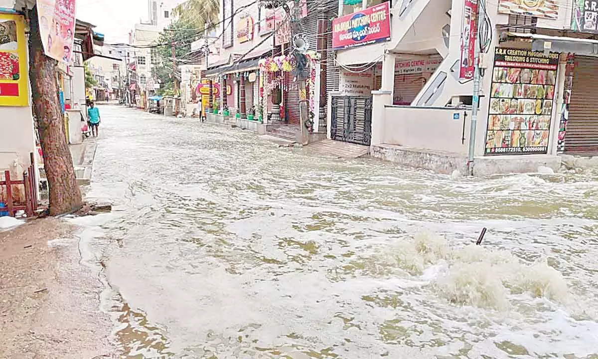 Hyderabad stares at flood threat