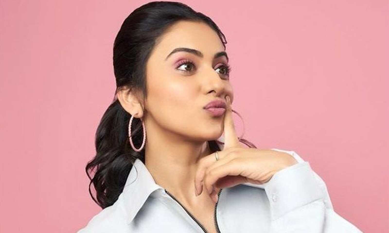 Preet Kaur Sexy Video - Rakul to star in pan-India single 'Mashooka'