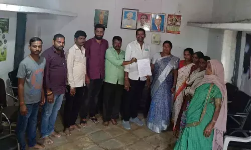 Mogiligidda sarpanch, ward members resign