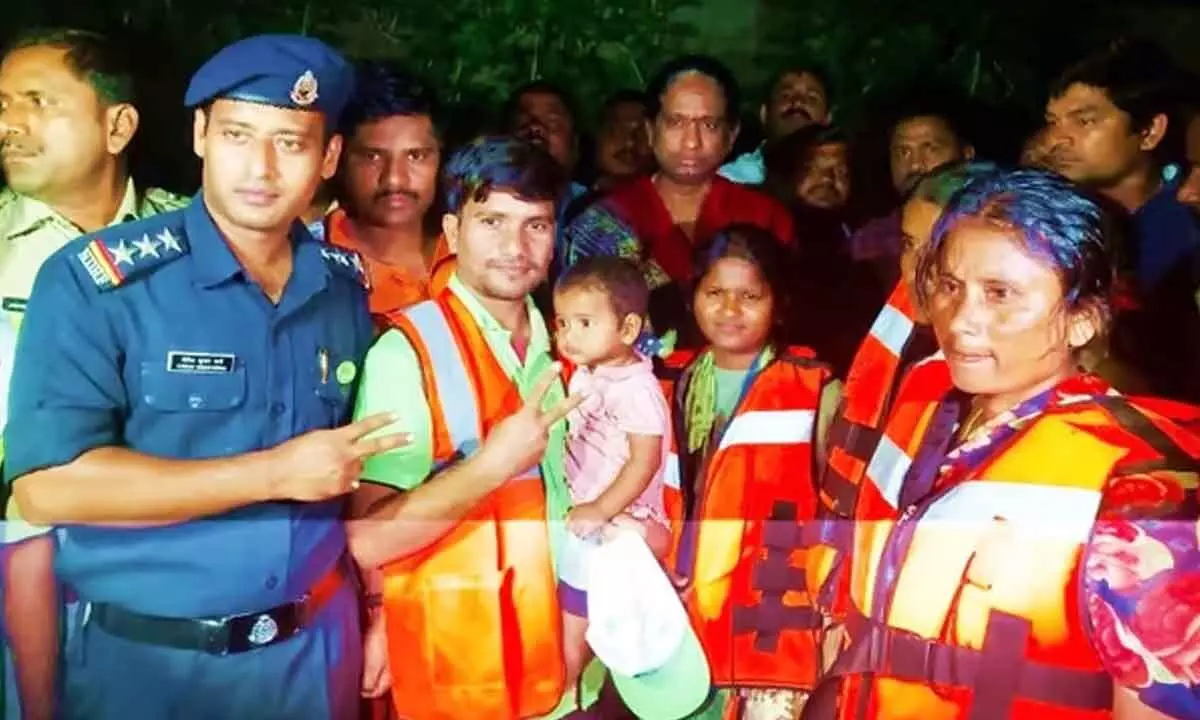 NDRF rescues 5 of family stuck in Musi river flood
