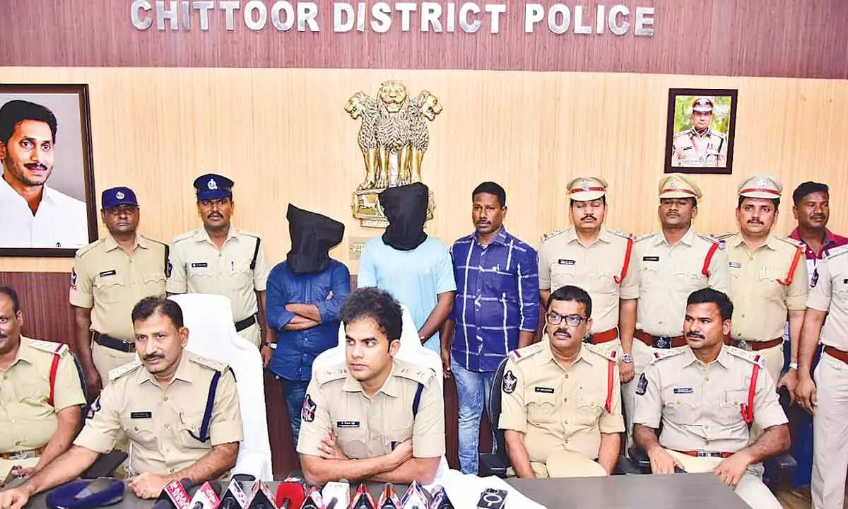 Superintendent of Police Y Rishanth Reddy producing the accused before media in Tirupati on Wednesday