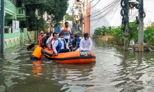 GHMC officials shift 1,500 people near Musi river, to shelter homes