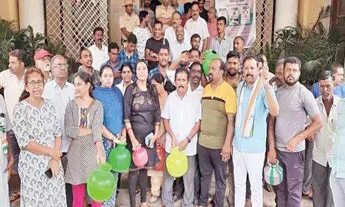 Former MLA leads protest over drinking water shortage