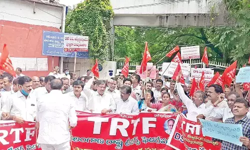TRTF stages protest outside DSE