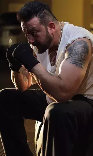 Happy Birthday Sanjay Dutt: A Few Lovely Pics With His Dear Wife And Kids