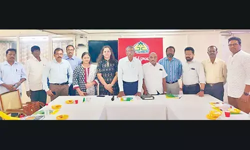 Members of Union Ministry of Jal Shakti and AP Chambers at a meeting in Vijayawada on Thursday