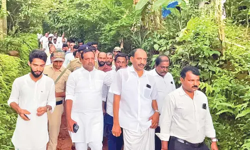 Govt should not discriminate against Muslim victims: MLA Khader