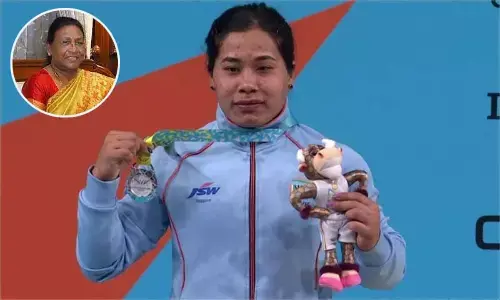 President Droupadi Murmu congratulates weightlifter Bindyarani Devi for winning silver at CWG