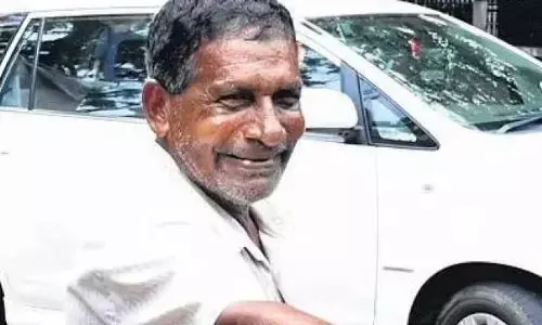 Chief Minister Pinarayi Vijayan acknowledges Khareem’s efforts at the Cantonment Gate-MA Khareem