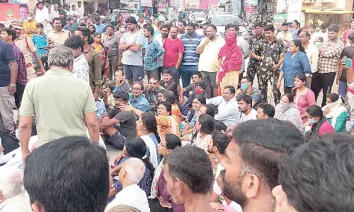 Hyderabad: Dwellers protest over polluted water flow