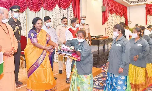 Governor Tamilisai asks people to gear up for Har Ghar Tiranga initiative