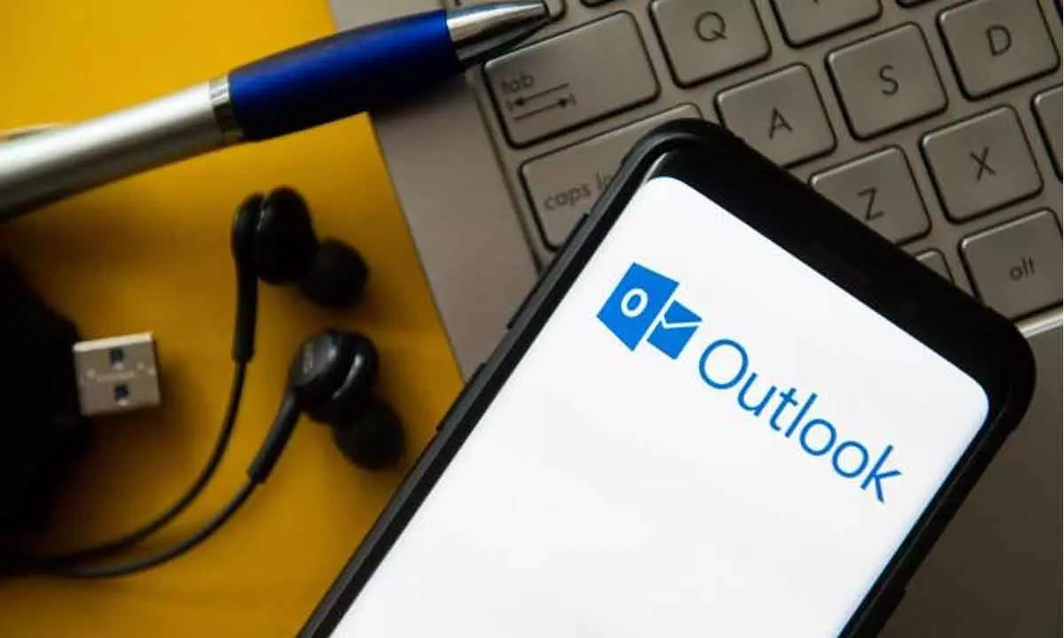 Microsoft releases Outlook Lite app for budget smartphones