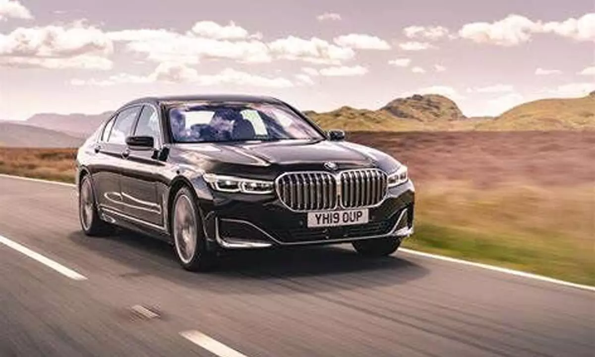 First time, 2023 BMW 7 series Spied in India: Launch expected Early Next Year