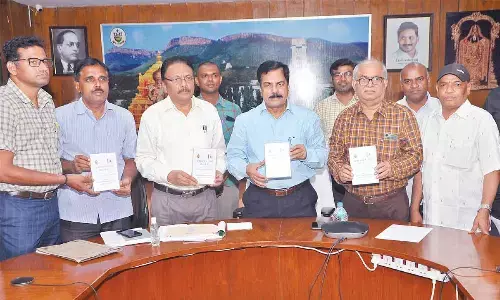 SVU V-C Prof K Raja Reddy, Registrar Prof OMd Hussain, Convenor Prof R V S Satyanarayana releasing APPGECET results in Tirupati on Wednesday