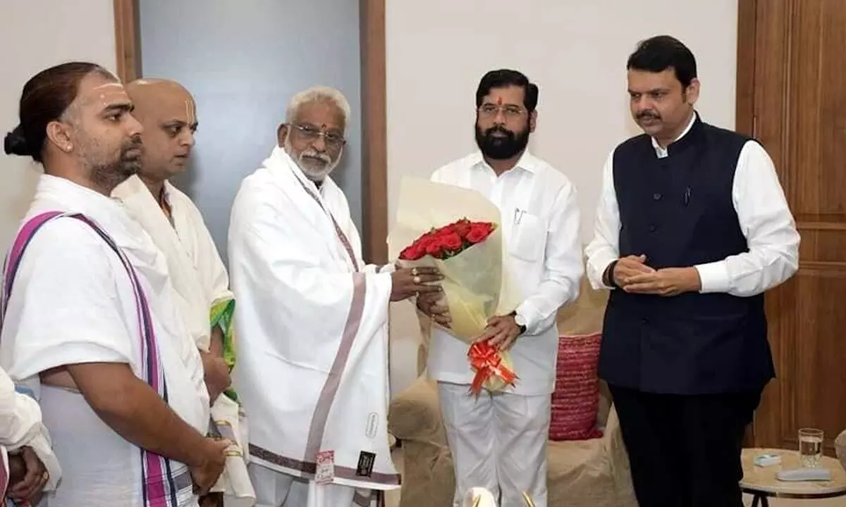 TTD chairman YV Subba Reddy along with Executive Officer AV Dharma Reddy invited  Maharastra CM Ekanath Shinde and Deputy CM  Devendra Fadnavis
