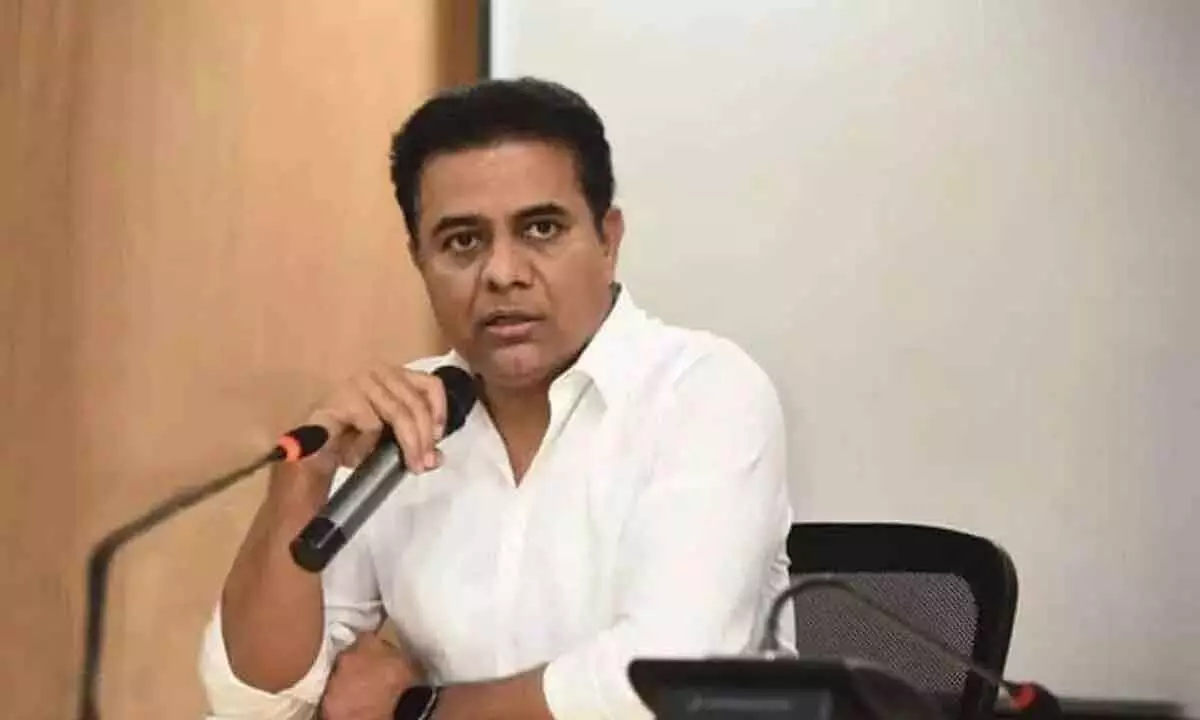 KTR demands removal of GST on handlooms