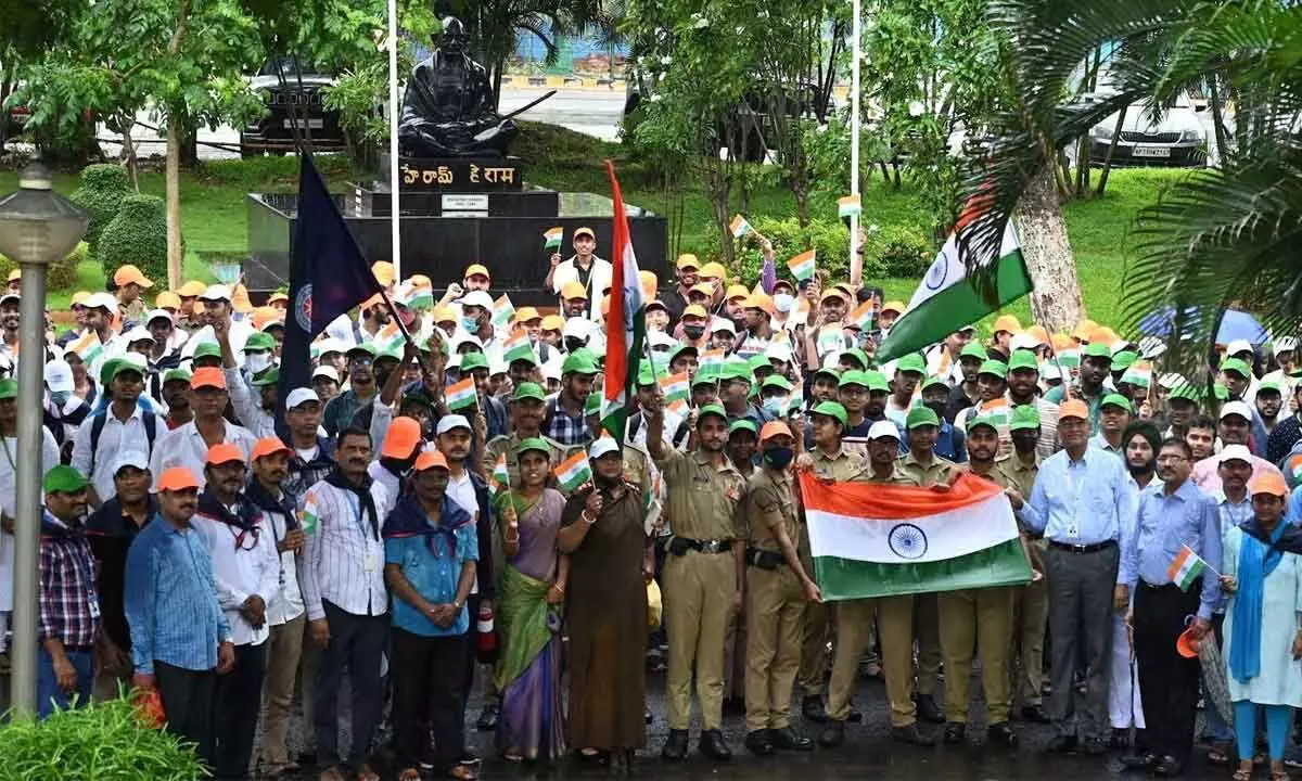 Run for Tiranga organised by GITAM saw a good participation in Visakhapatnam on Monday