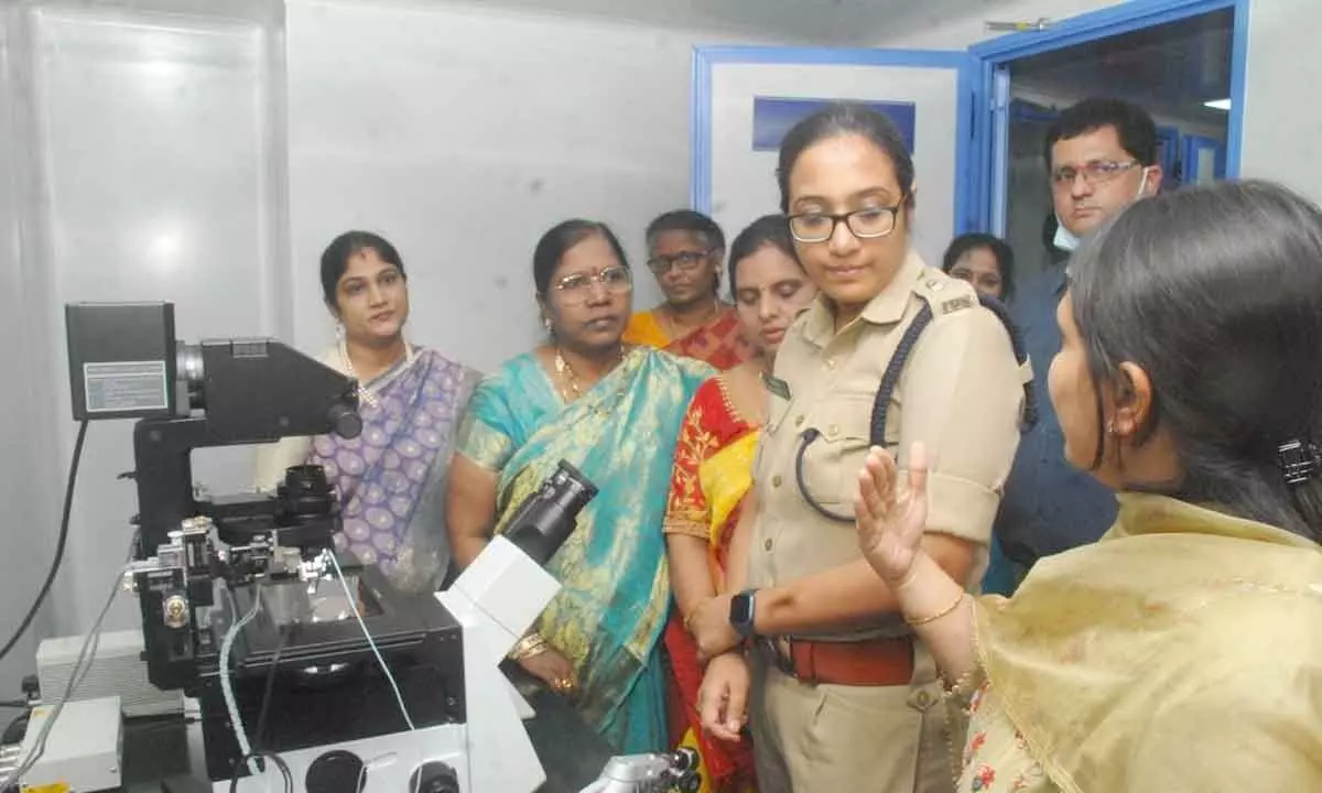 A doctor explaining about the equipment installed at Komali Fertility Centre to Prakasam SP Malika Garg, after she inaugurated it at Ramesh Sanghamitra Hospital in Ongole on Thursday