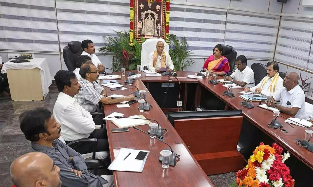 MLA Bhumana Karunakar Reddy conducts a review with the government officials at municipal office in Tirupati on Thursday. TVVMC members, Mayor Dr R Sirisha and Municipal Commissioner Anupama Anjali are also seen.