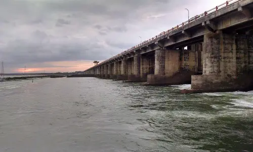 Dowleswaram Barrage