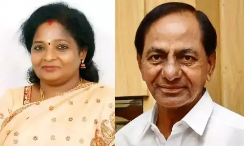 Governor Dr Tamilisai Soundararajan and Chief Minister K Chandrashekar Rao